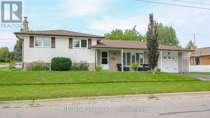 330 NIPIGON STREET, Oshawa (McLaughlin), Ontario L1J4N9