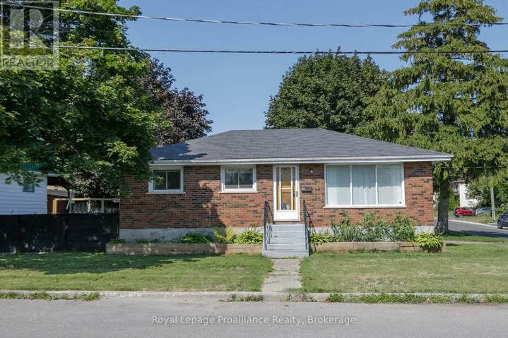26 JAMES STREET, Quinte West (Trenton Ward), Ontario K8V2W9
