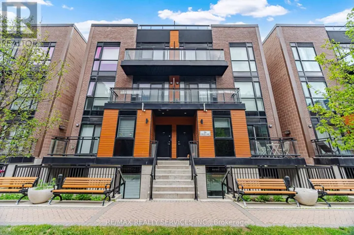 302 - 26 COLES AVENUE, Vaughan (Vaughan Grove), Ontario L4L0J1