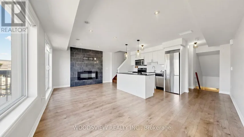 9 - 185 WILLIAM DUNCAN ROAD, Toronto (Downsview-Roding-CFB), Ontario M3K0B7
