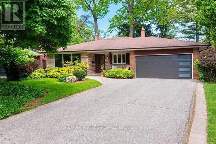 7 CHERRY POST CRESCENT, Toronto (Markland Wood), Ontario M9C2J9