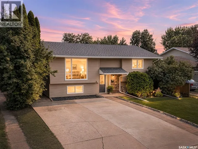 951 Holdsworth CRESCENT, Moose Jaw, Saskatchewan S6H6T8