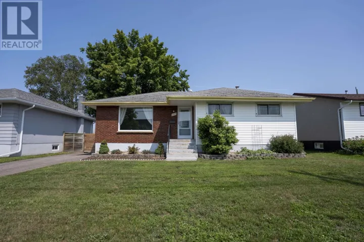 139 Churchill DR W, Thunder Bay, Ontario P7C1V6