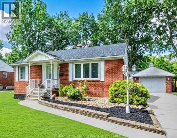 3365 CURRY AVENUE, Windsor, Ontario N9E2T4