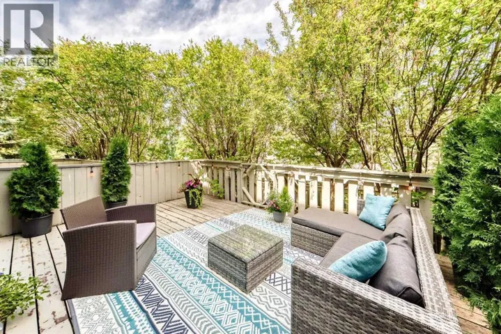3, 185 Woodridge Drive SW, Calgary, Alberta T2W3X7