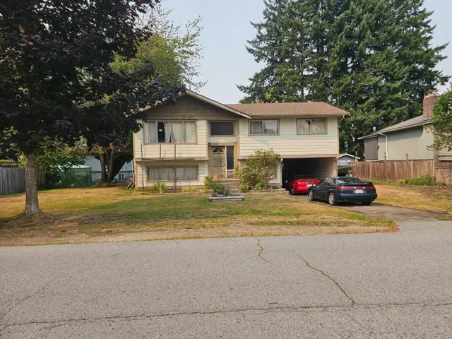 14935 BLUEBIRD CRESCENT, Surrey, British Columbia V3R4T8