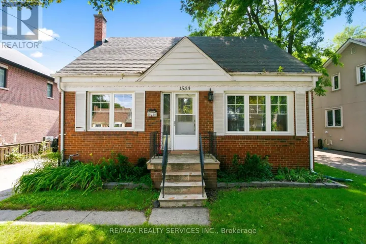 1544 ALEXANDRA BOULEVARD, Mississauga (Lakeview), Ontario L5E2B6