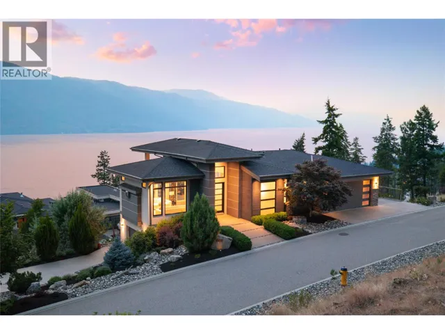 3320 Acacia Lane, Kelowna, British Columbia V1V3G1