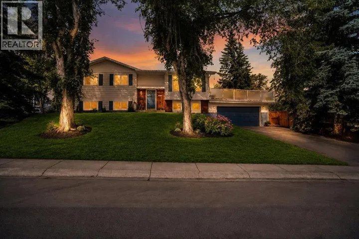 9667 Oakhill Drive SW, Calgary, Alberta T2V3W6