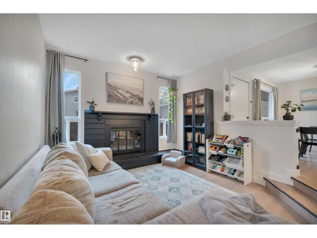 4403 RIVERBEND RD NW, Edmonton, Alberta T6H5S9