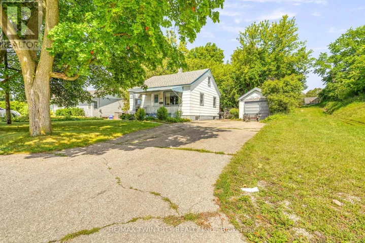 45 WELLINGTON STREET, Brant (Paris), Ontario N3L1T2