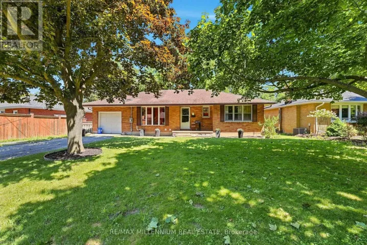 22 MONTGOMERY ROAD, St. Thomas, Ontario N5R1S5