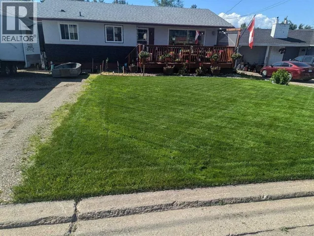 13 MANSON CRESCENT, Mackenzie, British Columbia V0J2C0
