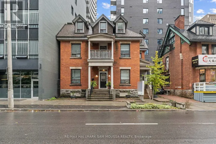 3 - 162-164 METCALFE STREET, Ottawa, Ontario K2P1P2