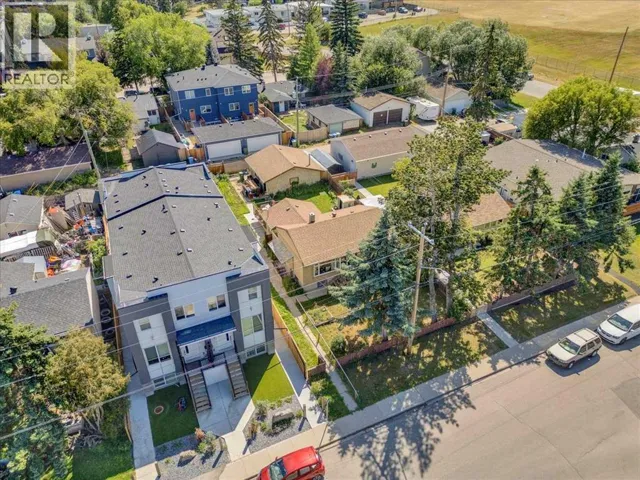 6127 33 Avenue NW, Calgary, Alberta T3B1K6