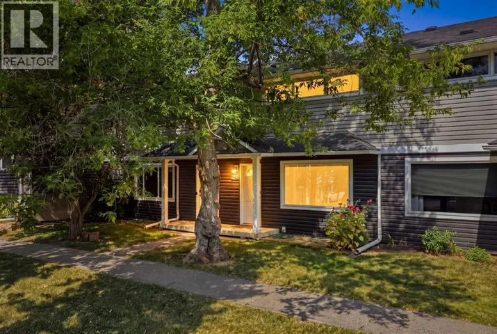 542 Regal Park NE, Calgary, Alberta T2E0S6