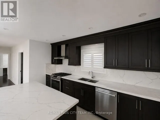 A - 1027 PAPE AVENUE, Toronto (Danforth Village-East York), Ontario M4K3W1