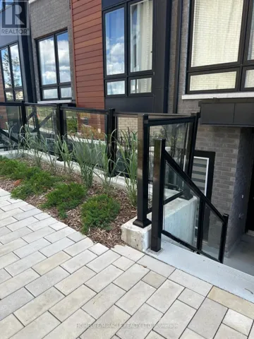 5 - 145 TAPSCOTT ROAD, Toronto (Malvern), Ontario M1B1E7