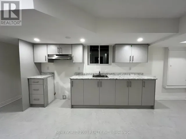 BSMT - 4718 CENTRETOWN WAY, Mississauga (Hurontario), Ontario L5R0C9