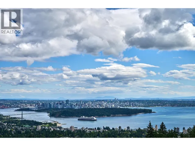 PH1 2210 CHIPPENDALE ROAD, West Vancouver, British Columbia V7S3J4
