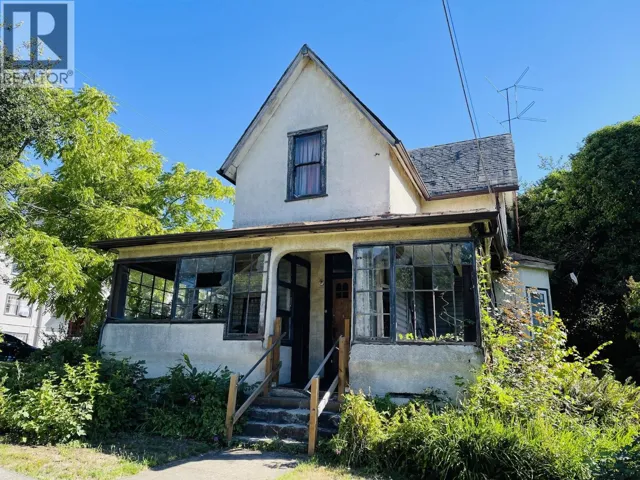 239 FOURTH STREET, New Westminster, British Columbia V3L2T9