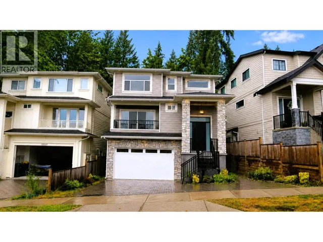3555 MONSON CRESCENT, Coquitlam, British Columbia V3B0S2