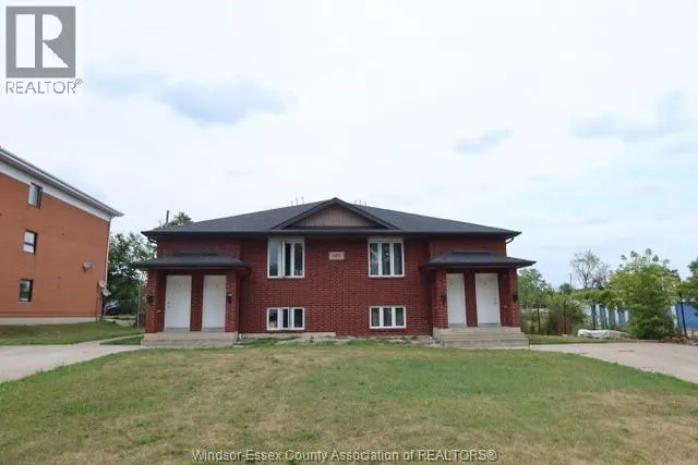 680 CAMERON Unit# 4, Windsor, Ontario N9B1Z1