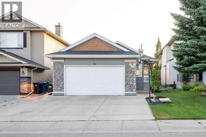 98 Chapala Grove SE, Calgary, Alberta T2X3V5