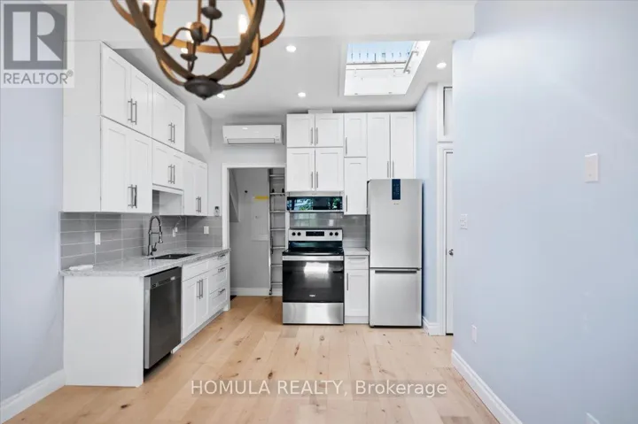 REAR - 29 GRACE STREET, Toronto (Trinity-Bellwoods), Ontario M6G3A6