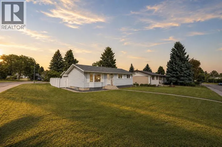 26 Otterbury Avenue, Red Deer, Alberta T4N5A1