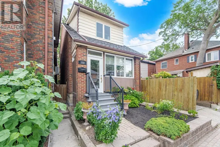 151 JANE STREET, Toronto (Runnymede-Bloor West Village), Ontario M6S3Y8