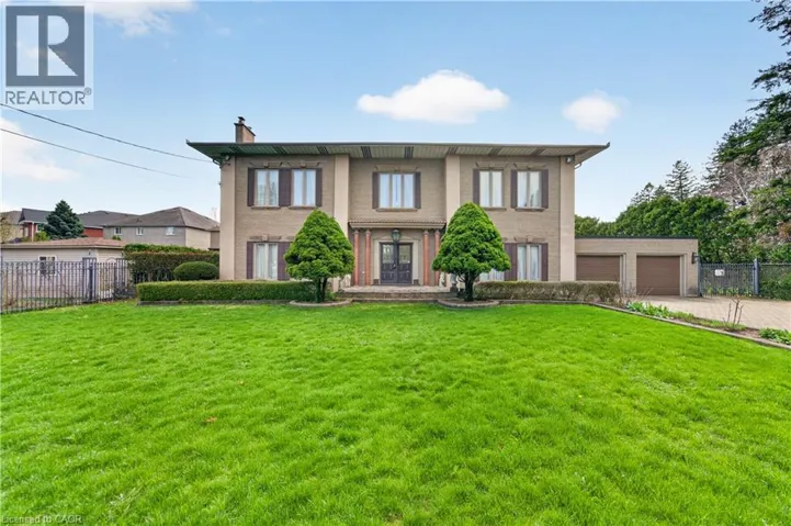 213 STONE CHURCH Road W, Hamilton, Ontario L9B1A2