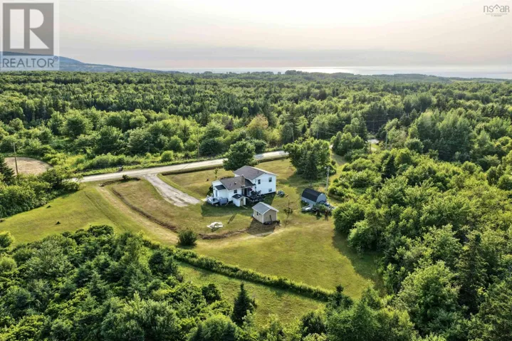 121 Pipers Lane, Inverside, Nova Scotia B0E1N0