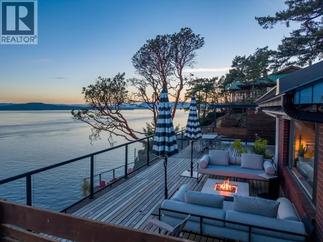 7918 SWANSON VIEW DRIVE, Pender Island, British Columbia V0N2M2