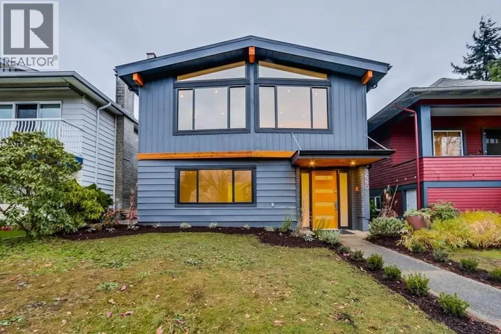 UPPER 2680 TRINITY STREET, Vancouver, British Columbia V5K1E4
