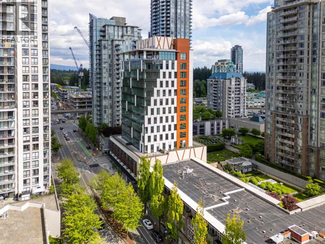 605 2992 GLEN DRIVE, Coquitlam, British Columbia V3B0V2