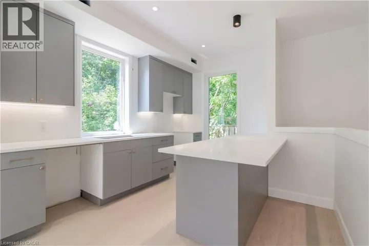 114 MADISON Avenue S Unit# 7, Kitchener, Ontario N2G3M6