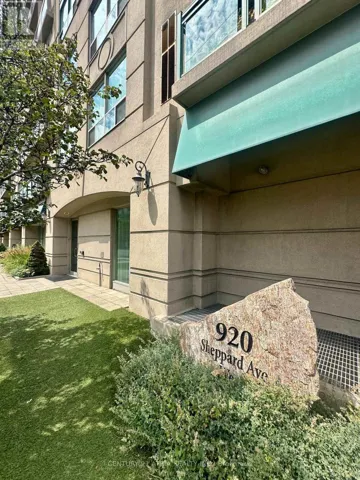 302 - 920 SHEPPARD AVENUE W, Toronto (Bathurst Manor), Ontario M3H0A2