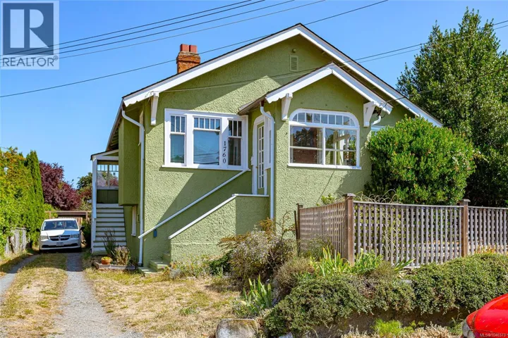 1760/62 Haultain St, Victoria, British Columbia V8R2L2