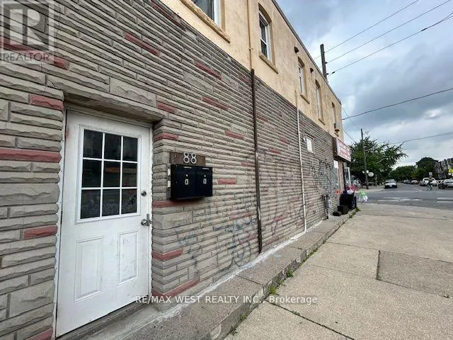 A - 88 UXBRIDGE AVENUE, Toronto (Weston-Pellam Park), Ontario M6N2Y2