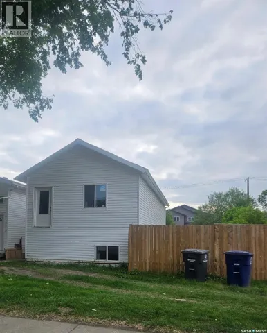 117 S AVENUE N, Saskatoon, Saskatchewan S7L2Z5