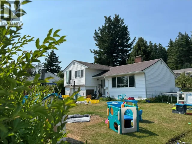 172 MCLEAN St, Campbell River, British Columbia V9W2M3