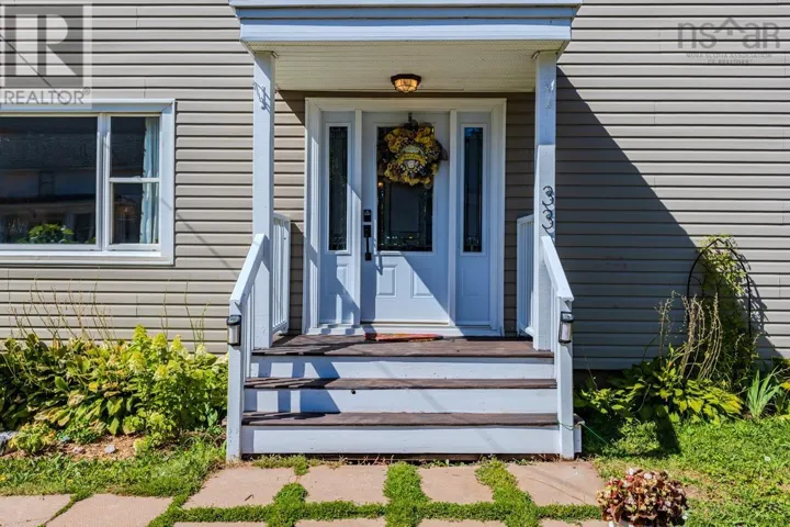 33 Victoria Street, Pugwash, Nova Scotia B0K1L0