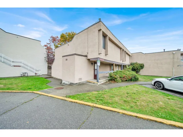 28 17702 60 AVENUE, Surrey, British Columbia V3S1V2