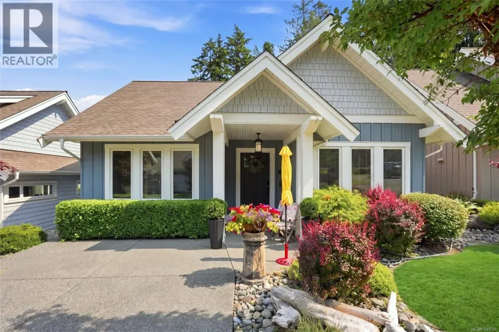 61 5251 Island Hwy W, Qualicum Beach, British Columbia V9K2C1