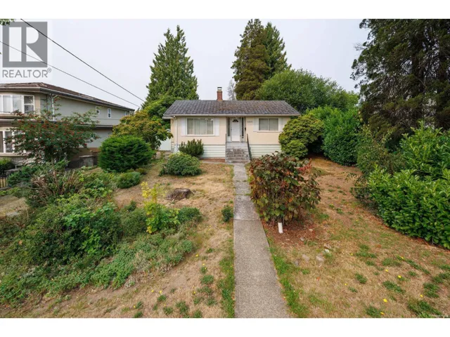 7289 DOW AVENUE, Burnaby, British Columbia V5J3X3