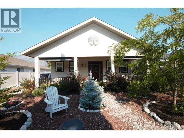 6941 MEADOWS Drive, Oliver, British Columbia V0H1T4