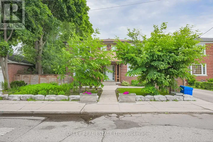 3 - 20 MARKDALE AVENUE, Toronto (Humewood-Cedarvale), Ontario M6C1S9