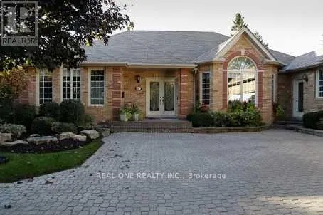 207 KENNEDY STREET W, Aurora (Aurora Village), Ontario L4G2L9