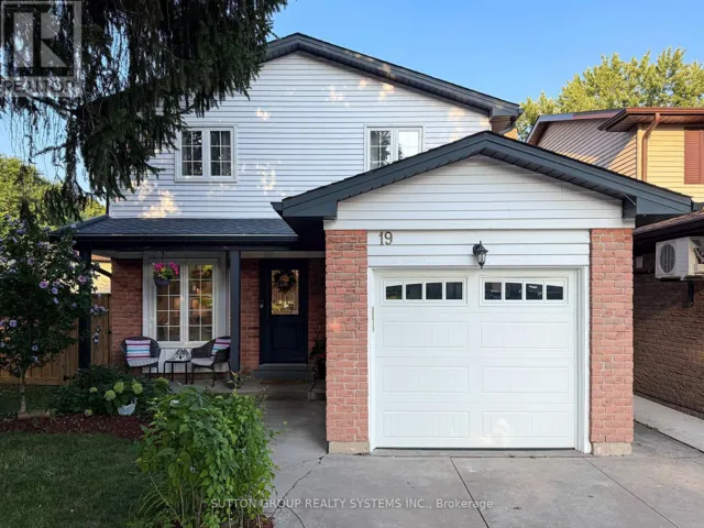 19 PARKWAY PLACE, Hamilton (Dundas), Ontario L9H6K3